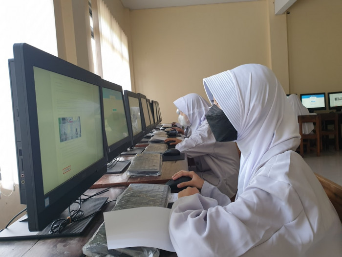 İngilizceyi Türkçeye Çeviren Sözlük İndirme Rehberi