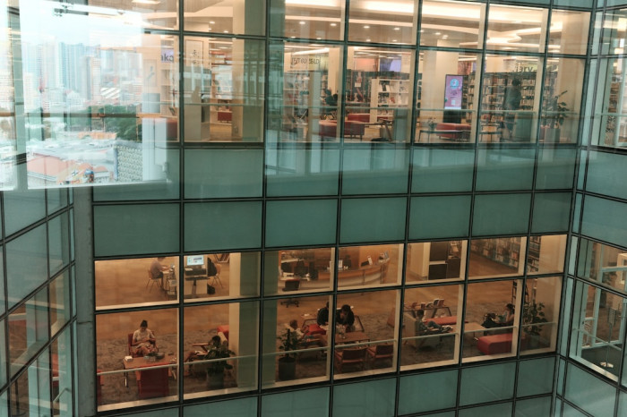 İzmir'de İngilizce Konuşulan Kafeler